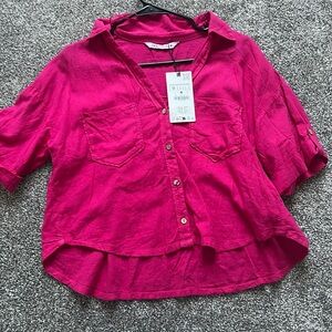 Pink short sleeve crop button up